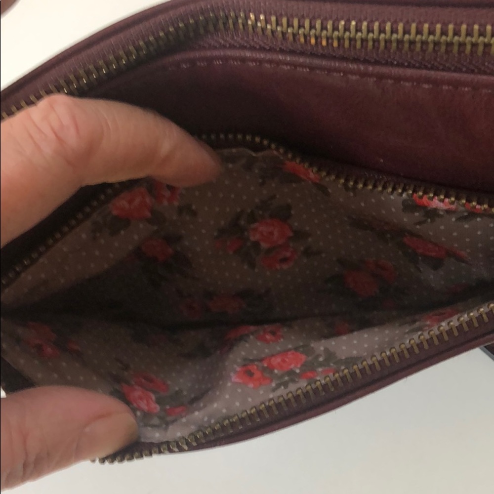 Joy Susan Burgundy Cross Body - Picture 3 of 7